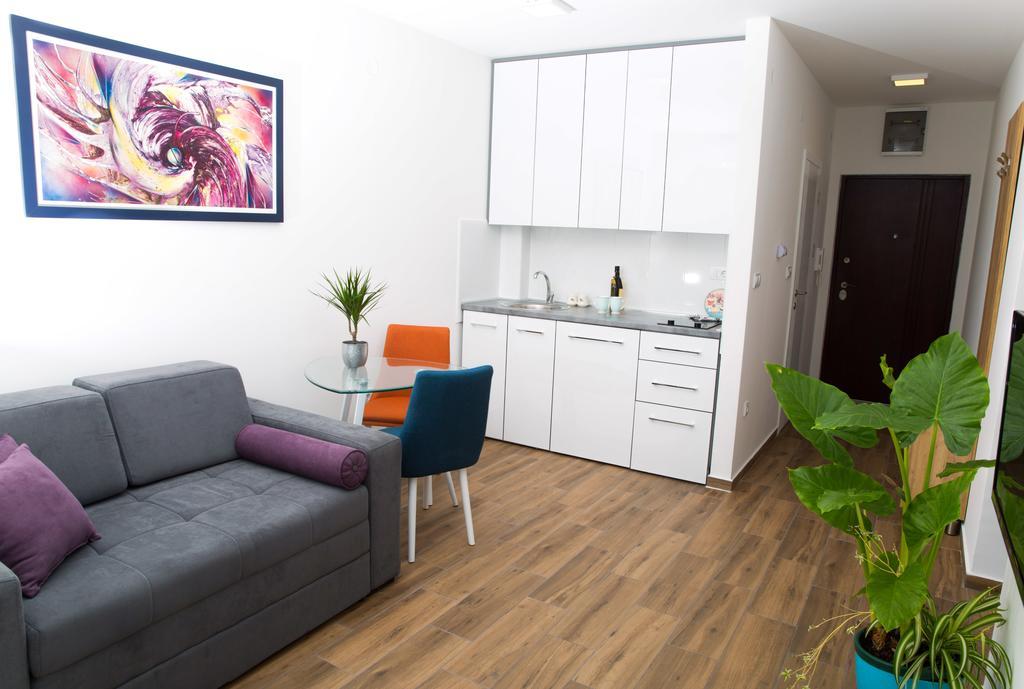 Apartment Koral Рума Екстер'єр фото