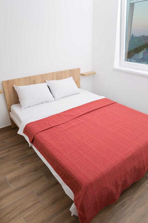 Apartment Koral Рума Екстер'єр фото